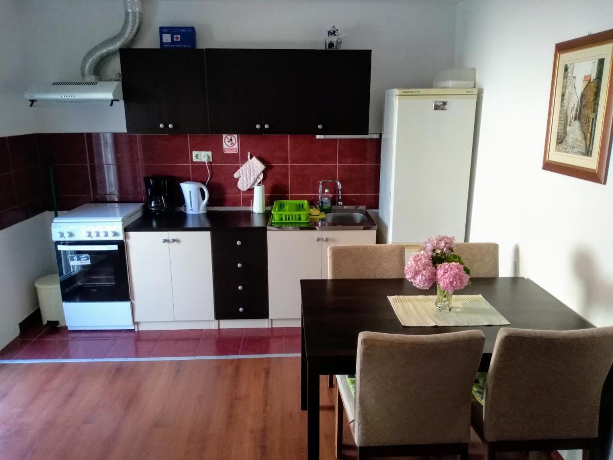 Apartment Paula Kaštela Esterno foto